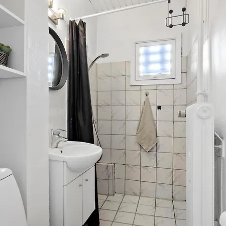 2 Bedroom Awesome In Randers Sv Frederiksberg