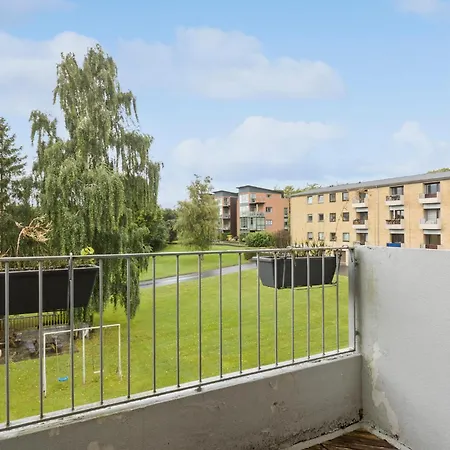 2 Bedroom Awesome In Randers Sv Apartment *